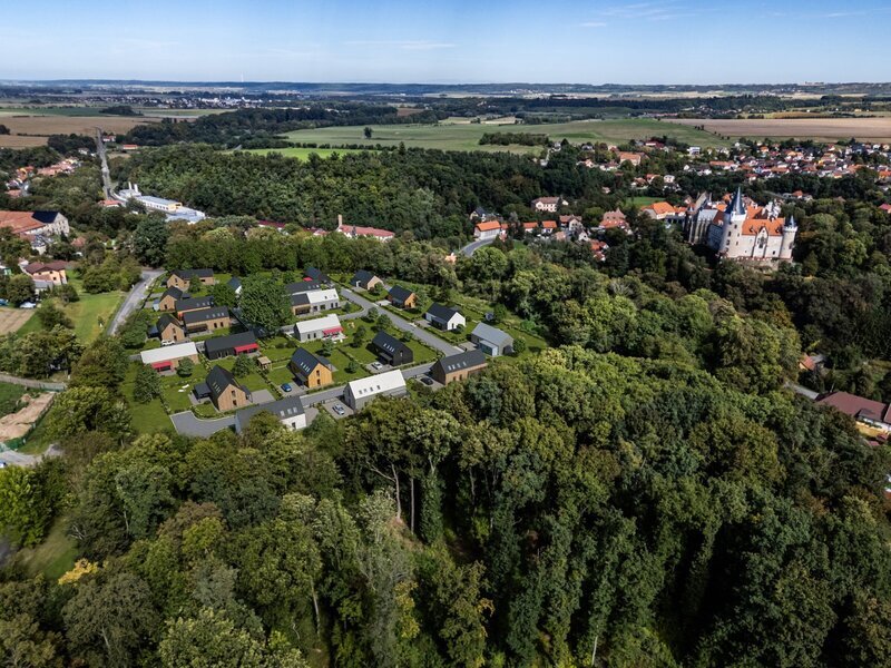 Stavební pozemky v malebné obci Žleby – ideální místo pro váš nový domov